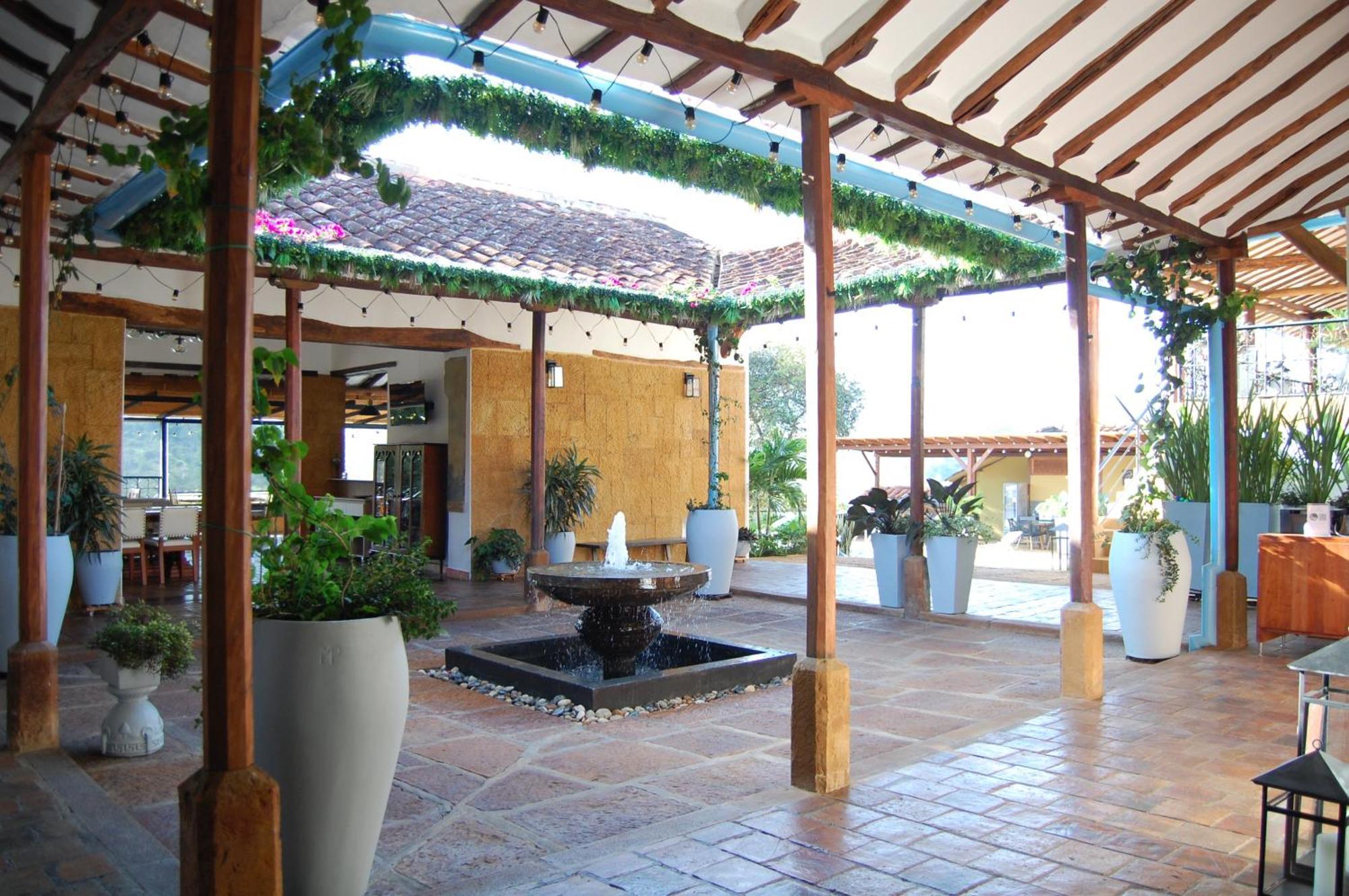Отель Santa Sofia Casa Boutique Баричара Экстерьер фото